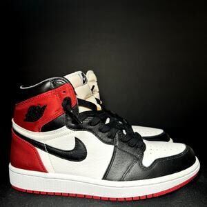 Wmns Nike Air Jordan 1 Retro High Satin Black Toe Women's Shoes - Size 8